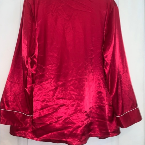 SILK P.J. SET - CHERRY RED - SLIPPERS INCLUDED - Picture 2 of 3